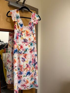 Black Halo Sheath Dress